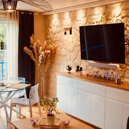 Chez Alphonse : T3 Cosy Et Renove - Proche Du Port דירה ואנה